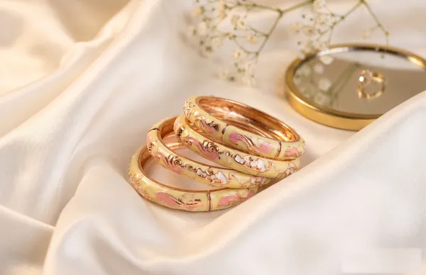 Lemon_Yellow_Meenakari_Bangle