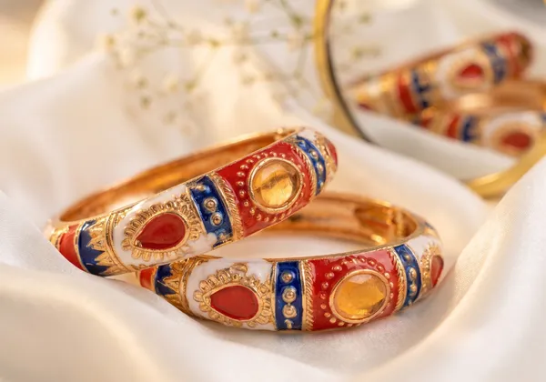 Red_White_Thick_Meenakari_Kada