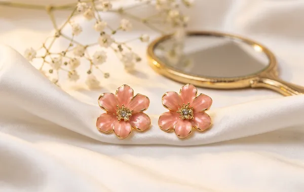 Peach_Floral_Studs
