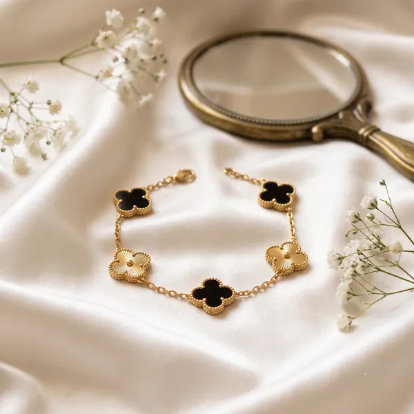 Lucky_Clover_Station_Bracelet_Set_Of_2