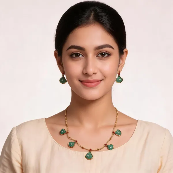 Green_Stone_Necklace_And_Earring_Set_For_Women