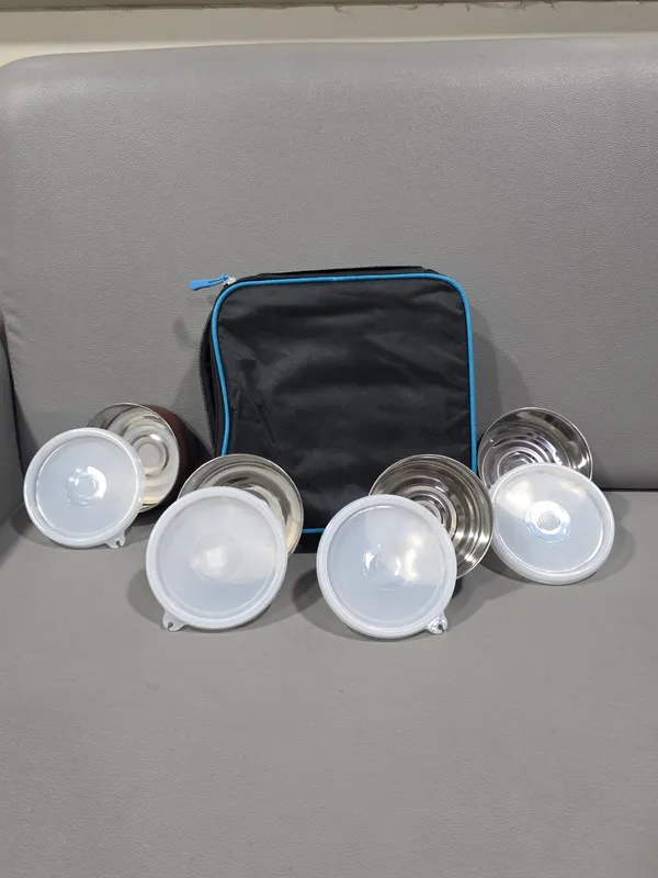 Stainless_Steel_Pet_Bowl_Set_With_Lids_And_Carrying_Case