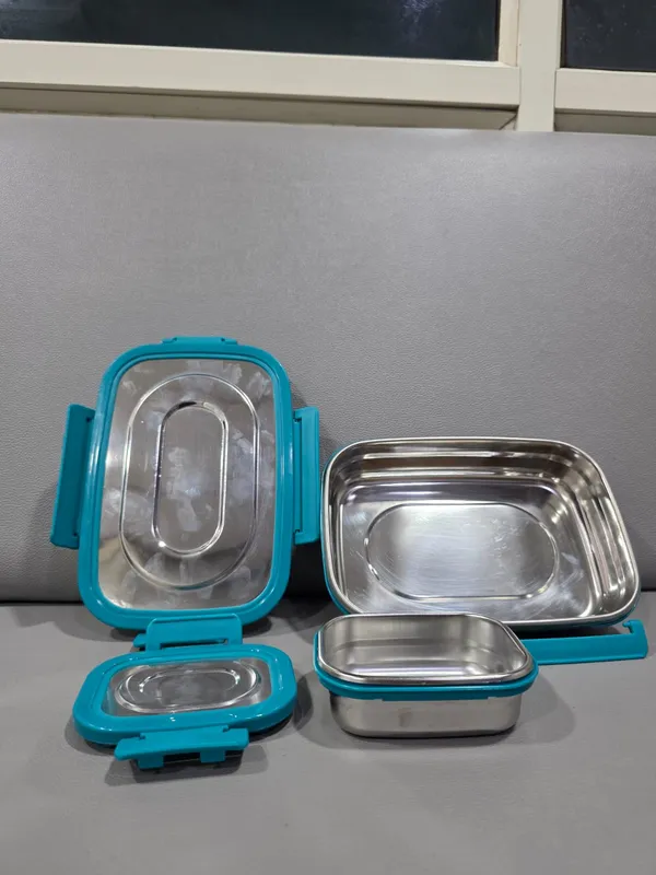 Stainless_Steel_Blue_Clip_Lock_Lunch_Box