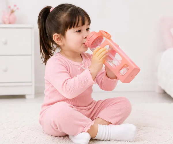 Kids_Water_Bottle_With_Handle_And_Straw