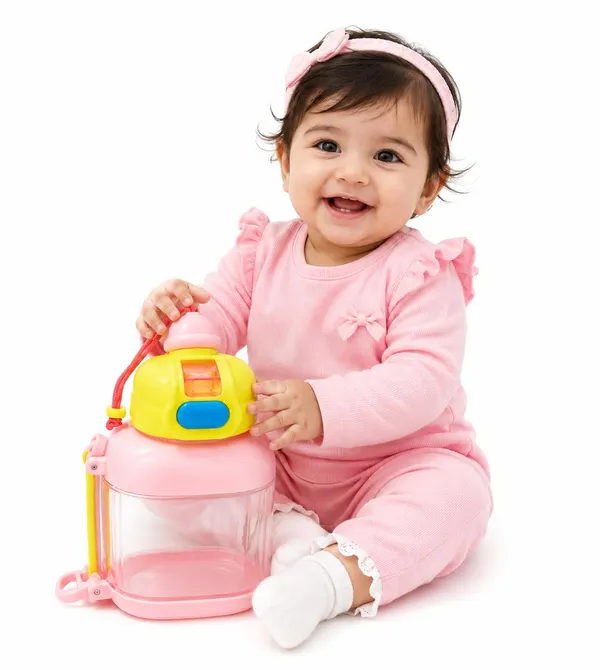 Kids_Water_Bottle_With_Straw_And_Shoulder_Strap