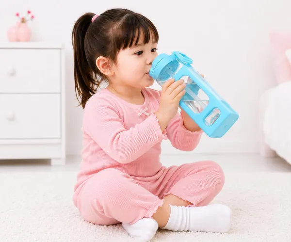 Kids_Water_Bottle_With_Handle_And_Straw