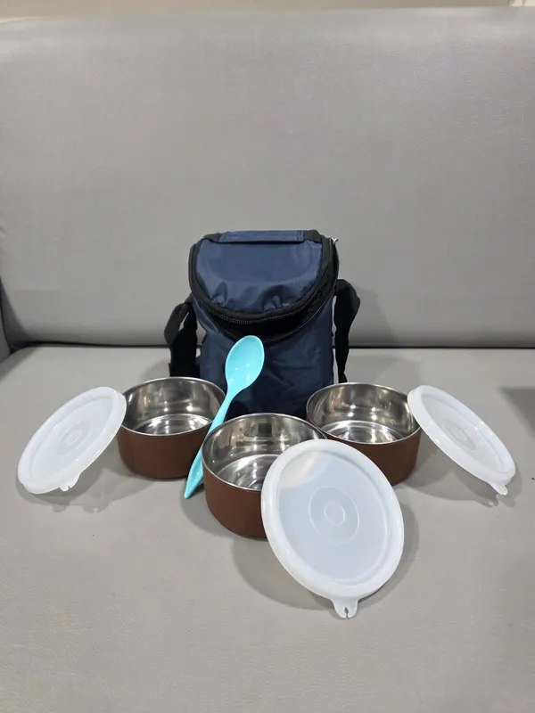 Stainless_Steel_Classic_Lunch_Box_With_Insulated_Fabric_Jacket
