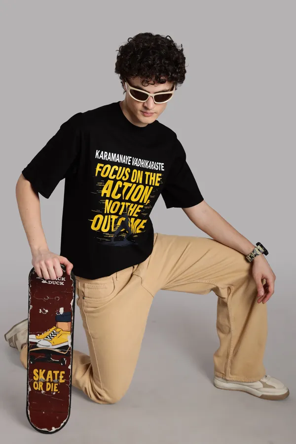 Black_Cotton_Oversized_Karmanyevadhikaraste_Gita_T-Shirt