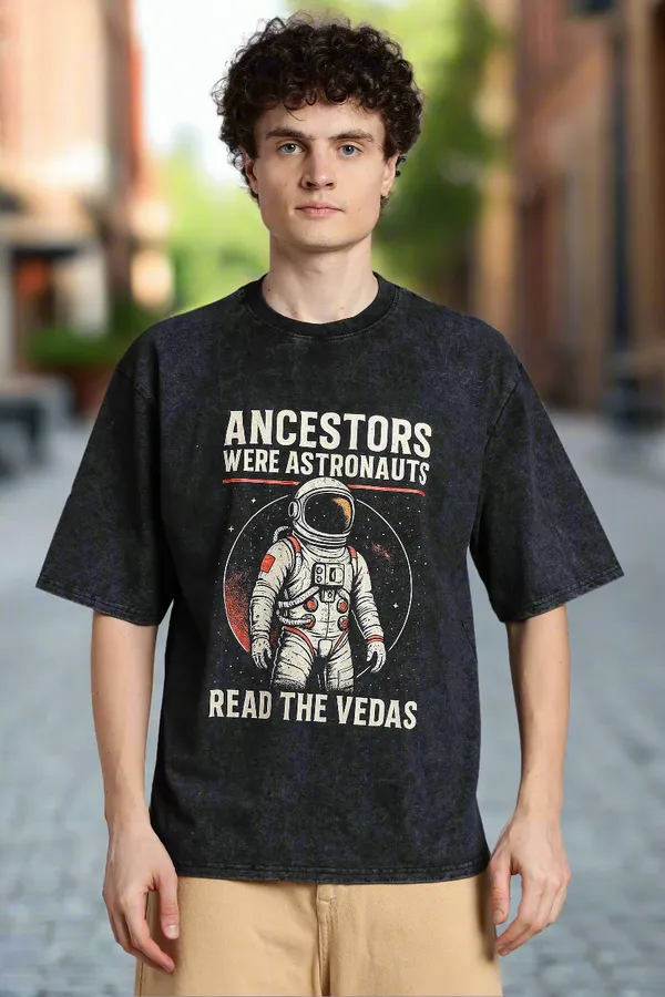 Optic_Wash_Cotton_Oversized_Ancestors_Were_Astronauts_T-Shirt
