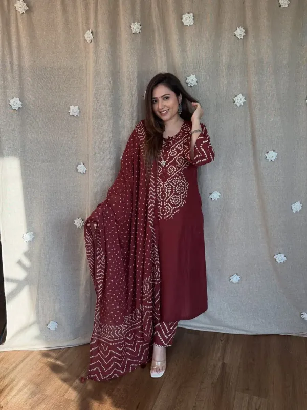 Maroon_Bandhani_Printed_Kurta_Pant_Set_With_Dupatta_For_Women