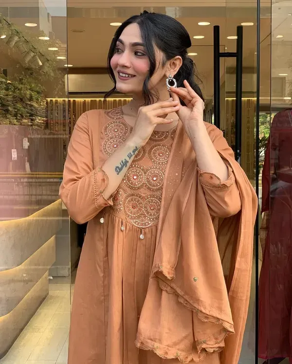 Elegant_Rust_Embroidered_Kurta_Set_With_Dupatta