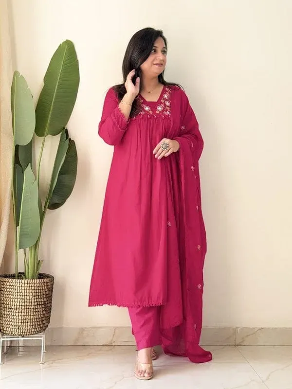 Fuchsia_Pink_Embroidered_Kurta_Set_With_Dupatta