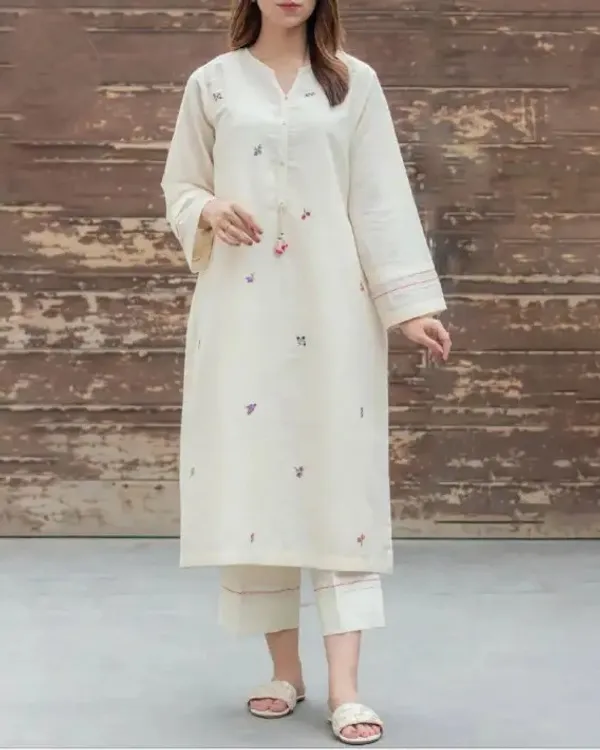 Off-White_Cotton_Embroidered_Straight_Kurta_Pant_Set_For_Women