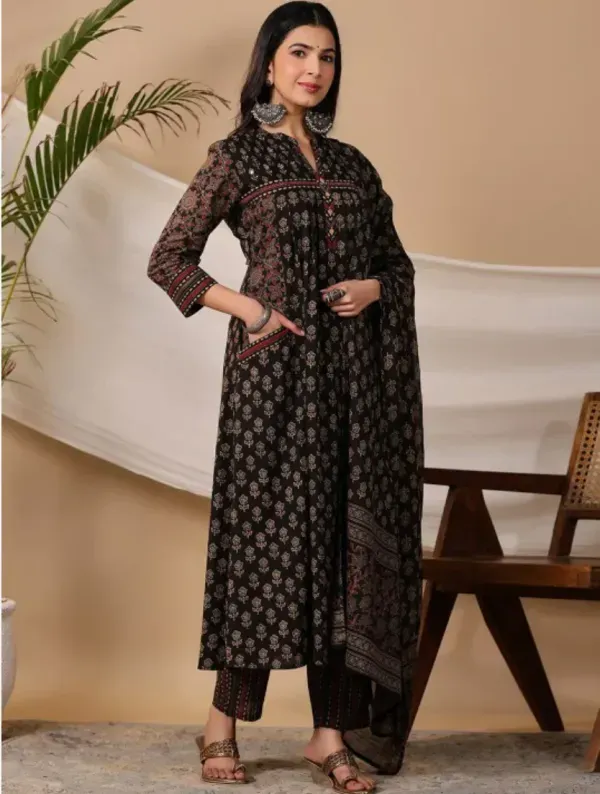 Black_Printed_Cotton_Kurti_With_Pant_Dupatta_Set_For_Women