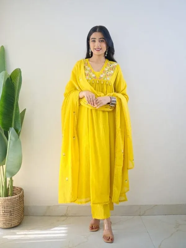 Samya_Yellow_Hand_Embroidered_Kurta_Set_With_Dupatta