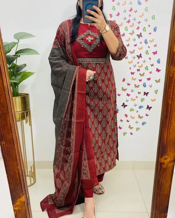 Maroon_Printed_Cotton_Kurti_With_Pant_Dupatta_Set_For_Women