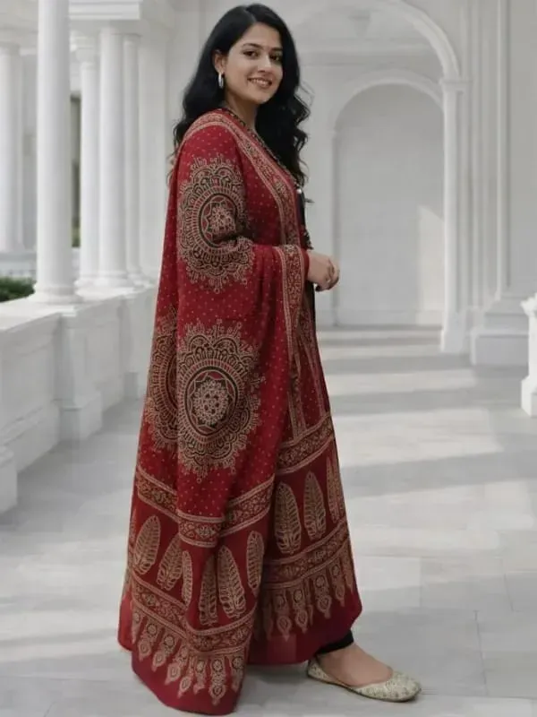 Elegant_Black_Kurta_Set_With_Red_Printed_Dupatta