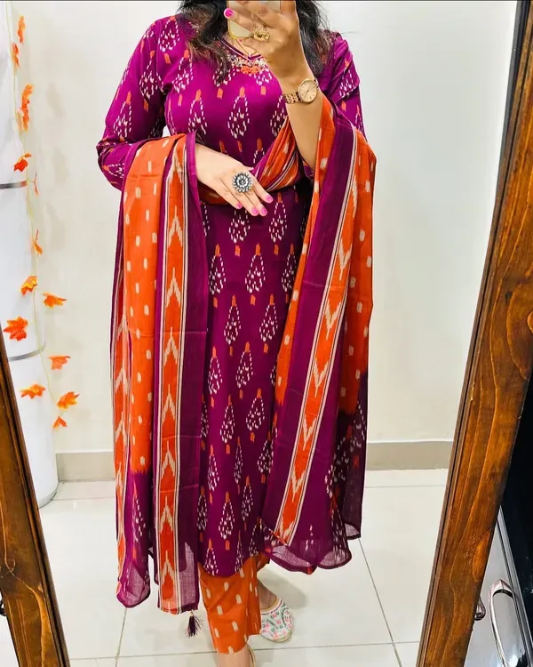Wine_Cotton_Ikkat_Printed_Kurti_With_Pant_Dupatta_Set_For_Women