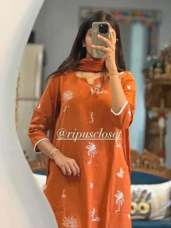 Elegant_Rust_Orange_Hand_Printed_Kurta_Set_With_Dupatta