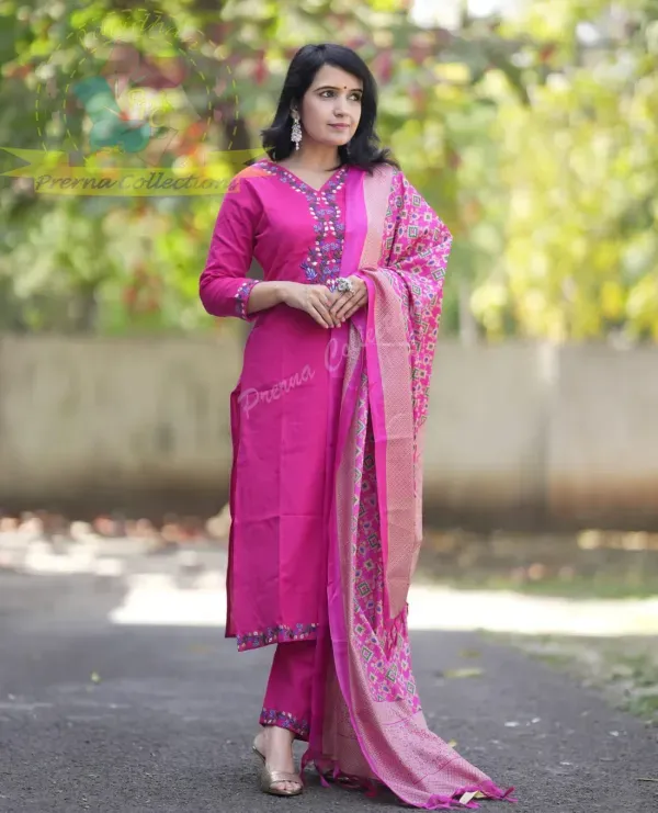 Pink_Gajji_Silk_Embroided_Kurti_With_Pant_Dupatta_Set_For_Women