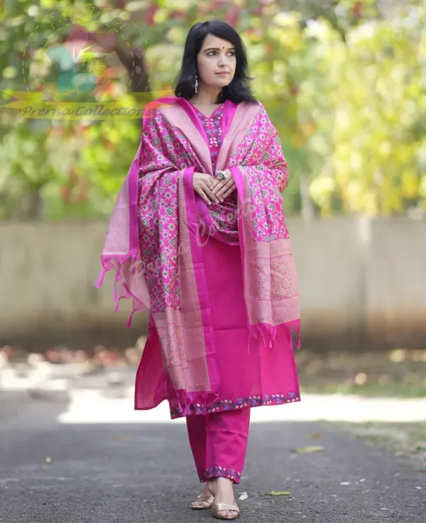 Pink_Gajji_Silk_Embroided_Kurti_With_Pant_Dupatta_Set_For_Women