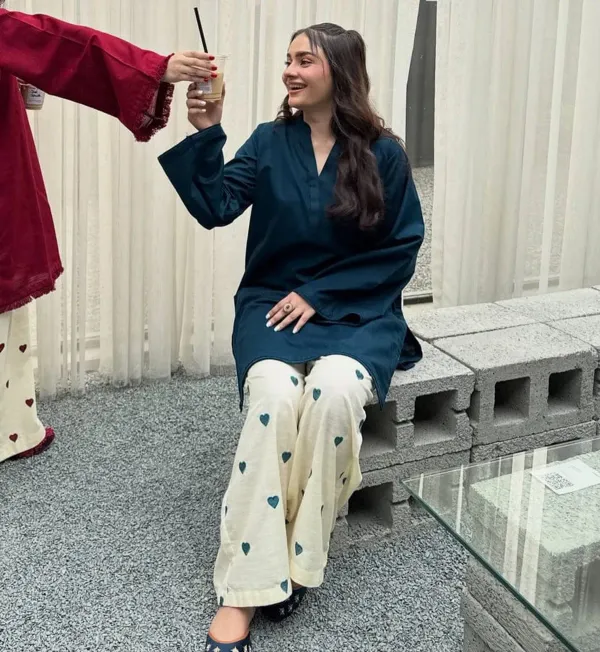 Teal_Kurta_With_Ivory_Heart_Print_Pants_Set