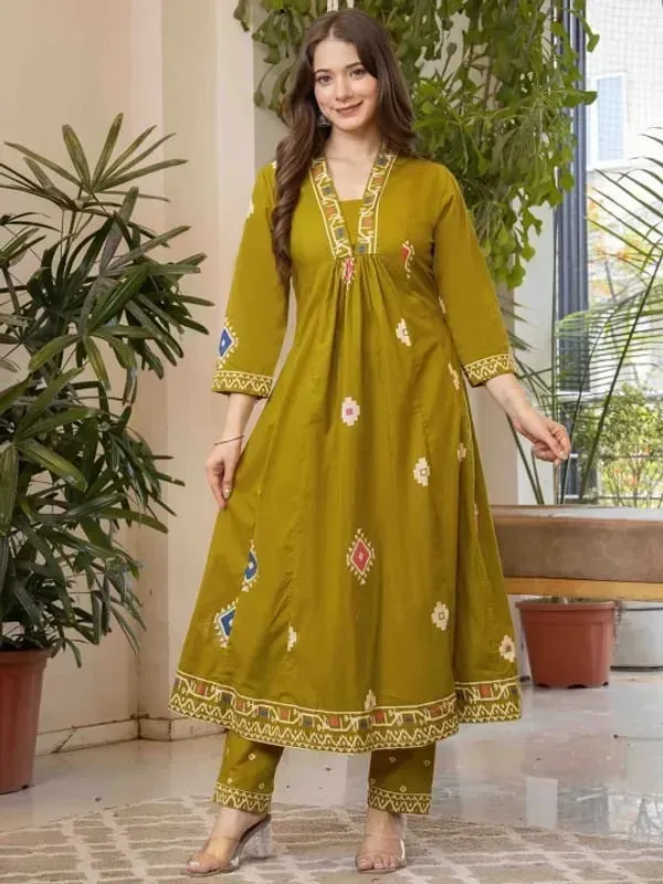 Elegant_Olive_Green_Anarkali_Kurta_Set_With_Printed_Dupatta