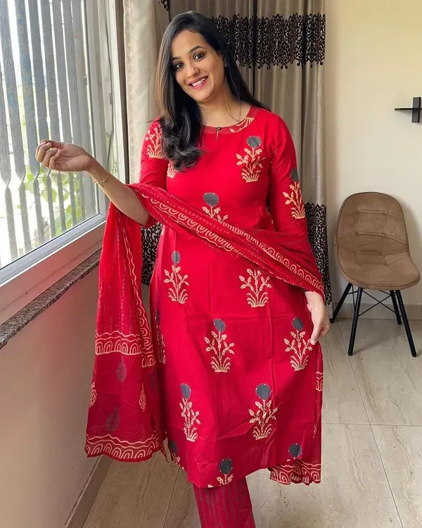 Red_Printed_Cotton_Kurti_With_Pant_Dupatta_Set_For_Women