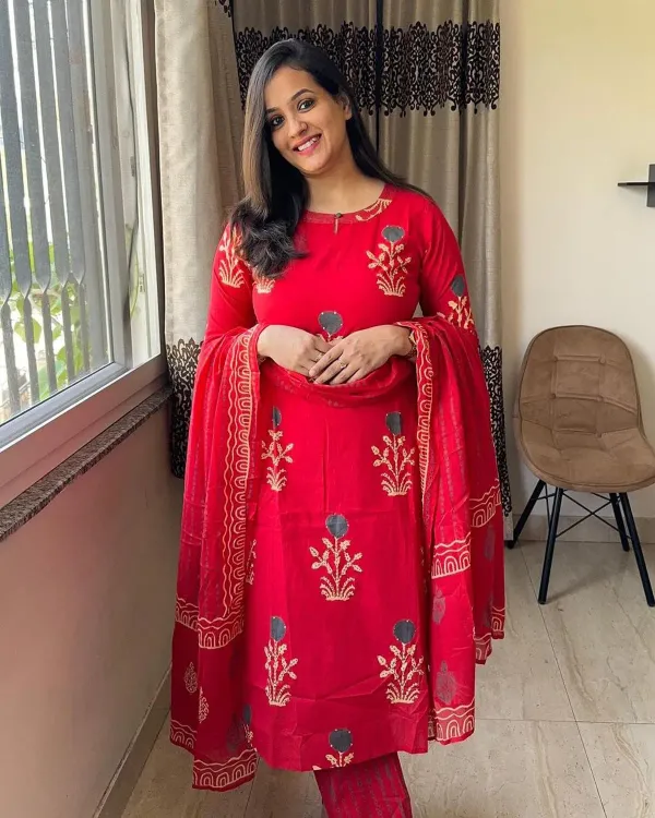 Red_Printed_Cotton_Kurti_With_Pant_Dupatta_Set_For_Women