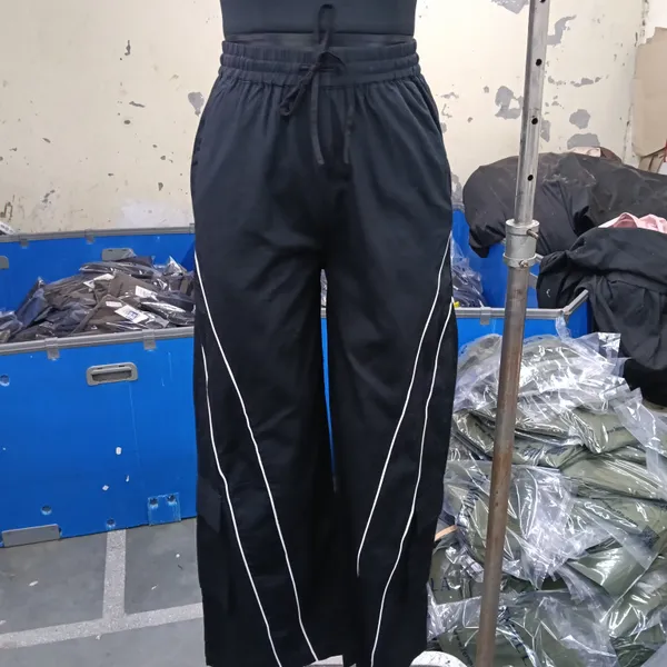 Black_Track_Pants_for_women
