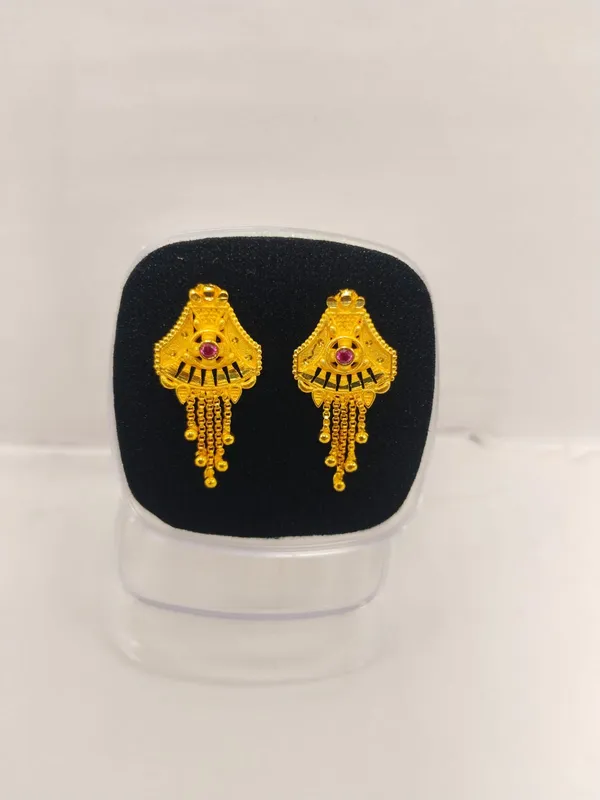 Gold_Brass_Dangler_Earrings_For_Women