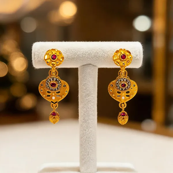 Gold_Brass_Drop_Earrings_For_Women
