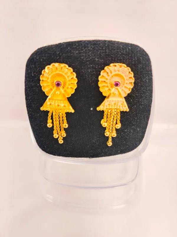 Gold_Brass_Dangle_Earrings_For_Women