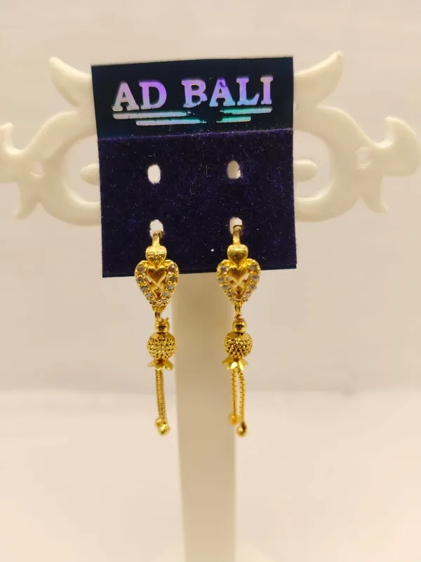 Gold_Brass_Heart_Drop_Earrings_For_Women