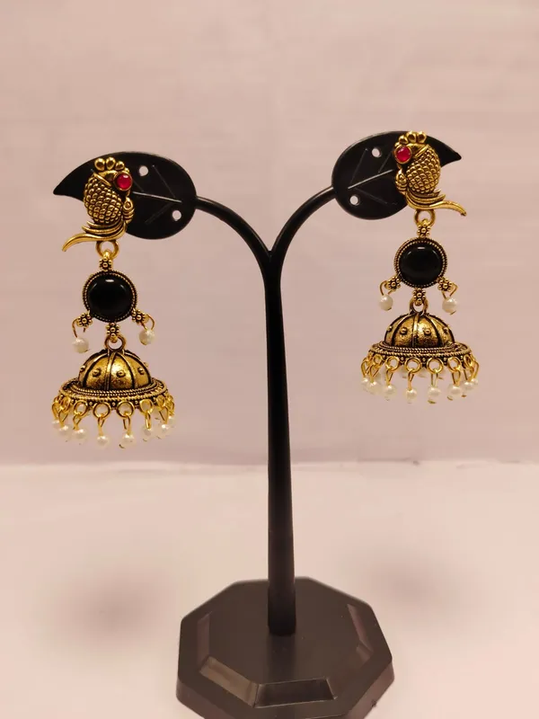 Gold_Brass_Jhumka_Earrings_For_Women