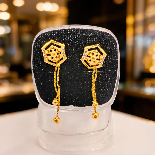 Gold_Brass_Drop_Earrings_For_Women
