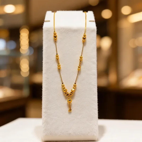 Gold_Brass_Pendant_Necklace_For_Women