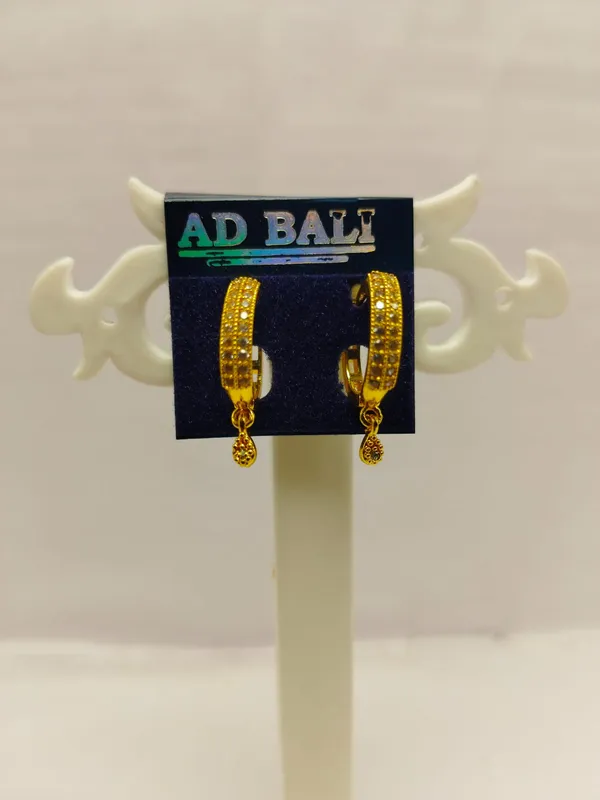 Gold_Brass_Hoop_Earrings_For_Women
