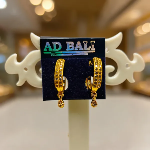Gold_Brass_Hoop_Earrings_For_Women