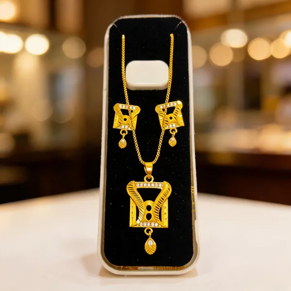 Gold_Brass_Necklace_&_Earring_Set_For_Women