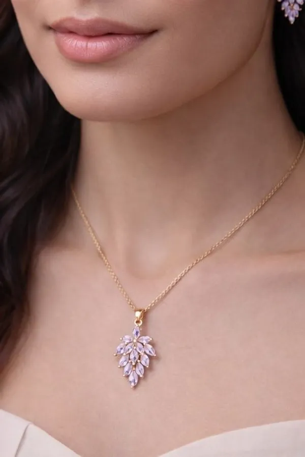 Butterfly_Pendant_Necklace_For_Women_Gold_Plated_Crystal_Charm_Chain