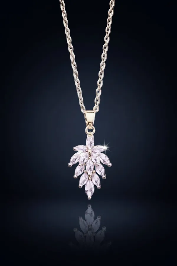 Butterfly_Pendant_Necklace_For_Women_Gold_Plated_Crystal_Charm_Chain