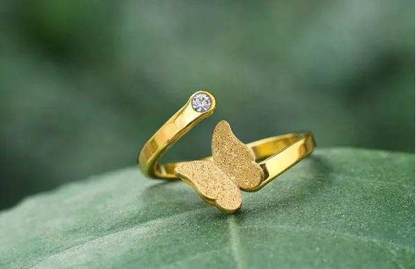 Butterfly_Adjustable_Ring_For_Women_Gold_Crystal_Open_Ring