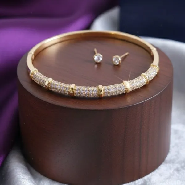 Geometric_Gold_Kada_Bracelet_For_Women_Stainless_Steel_Open_Cuff_Bangle