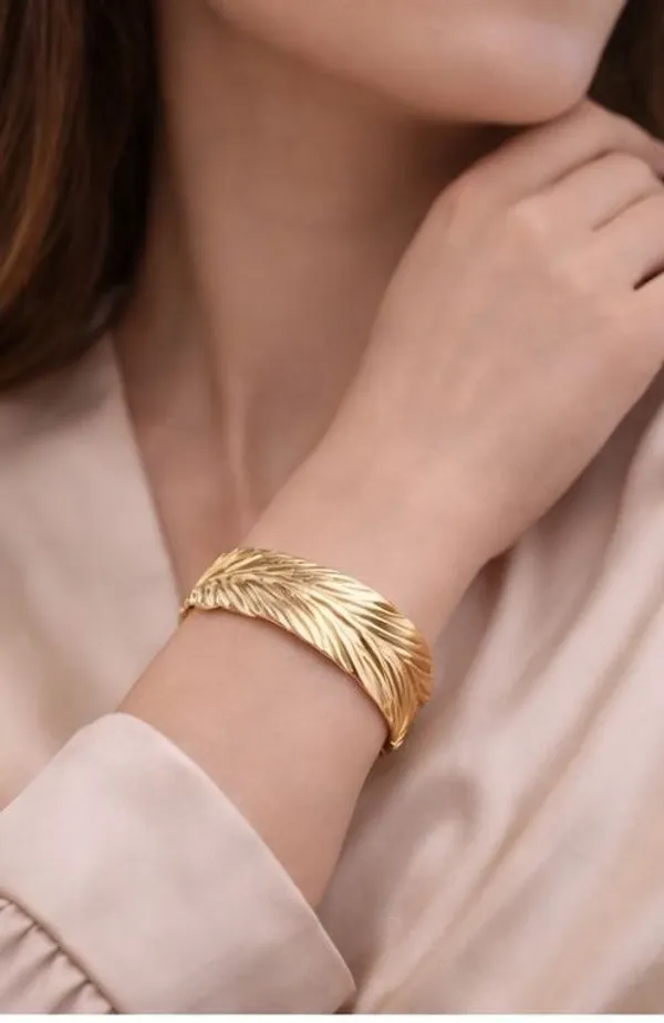 Gold_Feather_Cuff_Bracelet_Stylish_Statement_Bracelet_For_Women