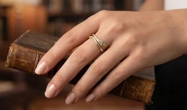 Gold_Snake_Ring_For_Women_Adjustable_Serpent_Wrap_Ring_With_Emerald_Eyes