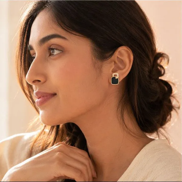 Geometric_Gold_Enamel_Stud_Earrings_For_Women