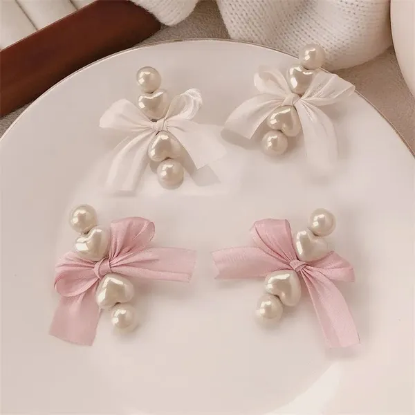 Pearl_Butterfly_Knot_Heart_Duckbill_Hair_Clip_Ivory