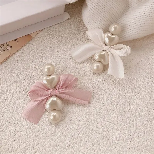 Pearl_Butterfly_Knot_Heart_Duckbill_Hair_Clip_Ivory