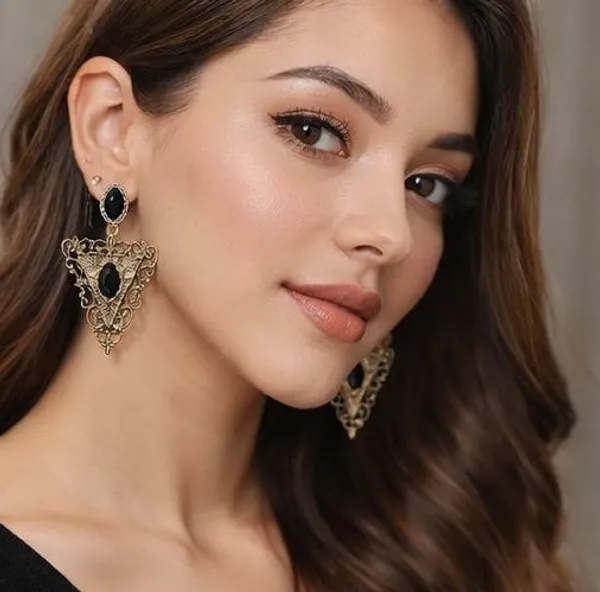 Antique_Gold_Filigree_Triangle_Earrings_With_Black_Stone
